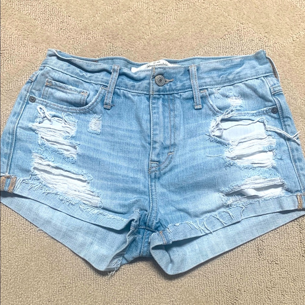 Abercrombie & Fitch Women's Light Blue Denim Shorts distressed w26. Size 2. High